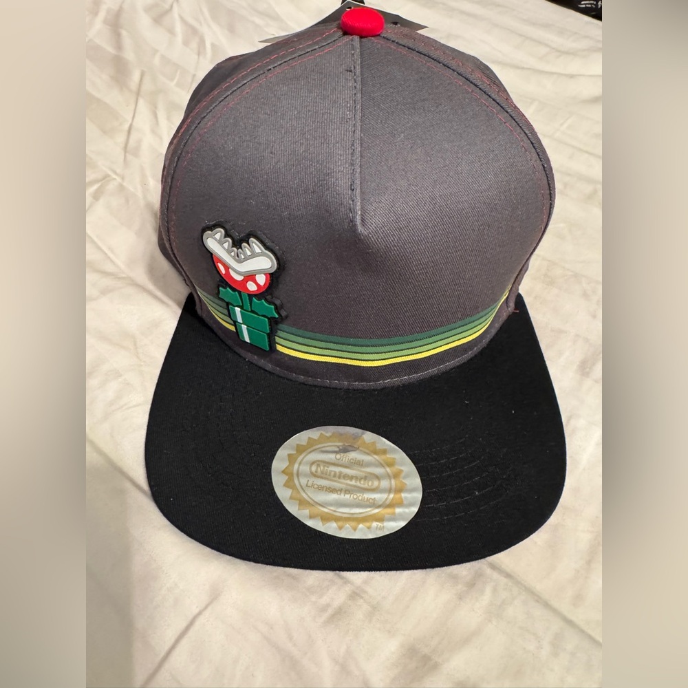NWT Nintendo Gray and Black Hat with Green Accents boys 2018 snap back cap